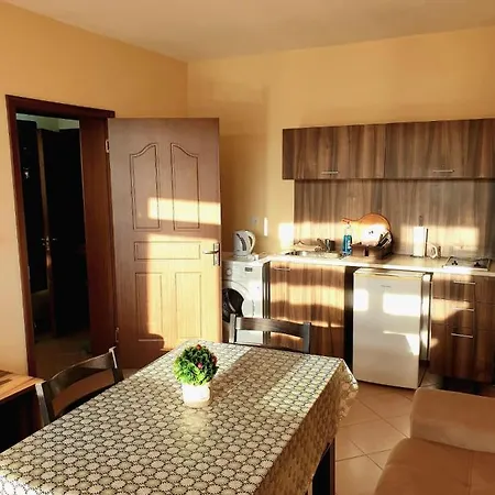 Sunny House Family Apartament Nesebyr